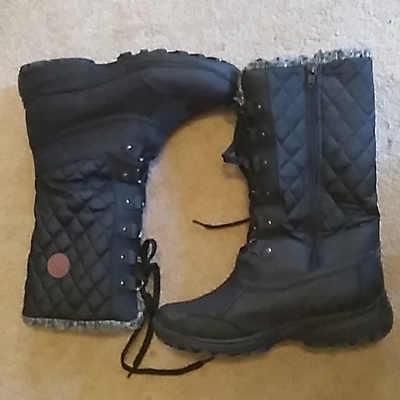 Women's Black Weatherproof Winter Boots, Size 8.5 - Picture 5 of 5